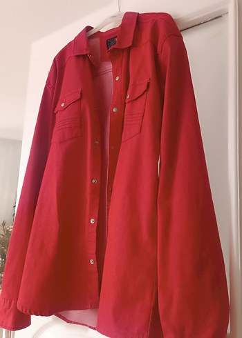 Parlak Kırmızı Düğmeli Erkek Gömlek - Görsel 3