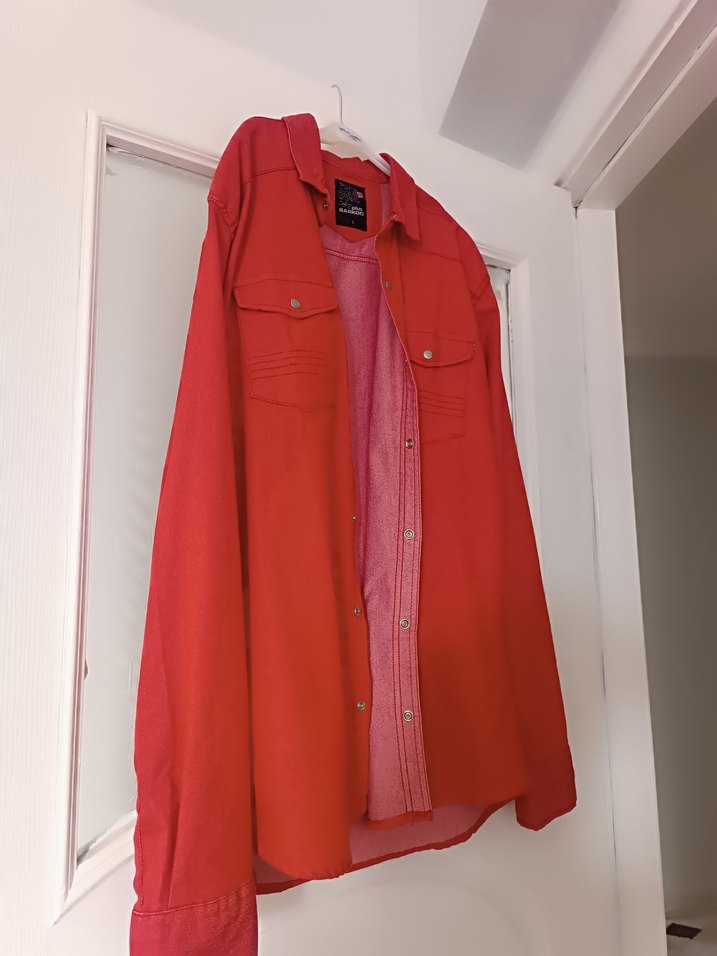 Parlak Kırmızı Düğmeli Erkek Gömlek - Görsel 2