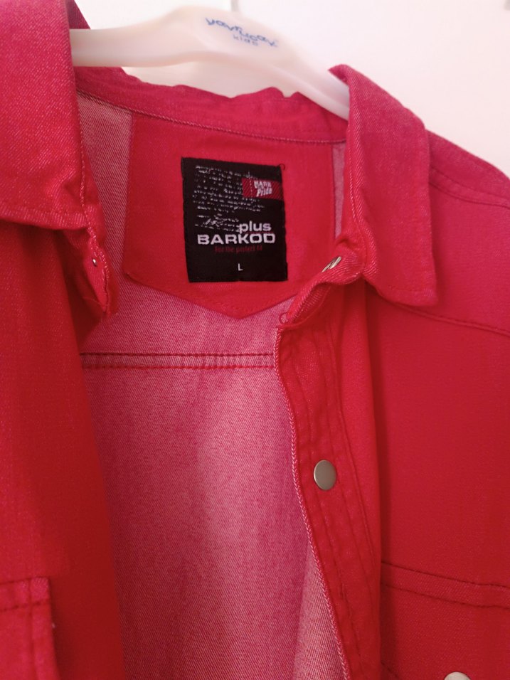 Parlak Kırmızı Düğmeli Erkek Gömlek - Görsel 5