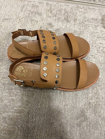 Vince camuto