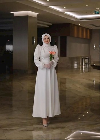 Uzun Beyaz Tesettür Abiye