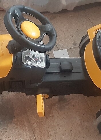 Pedallı traktör