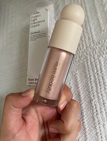 Beden Rare Beauty Sıvı Aydınlatıcı Enchant