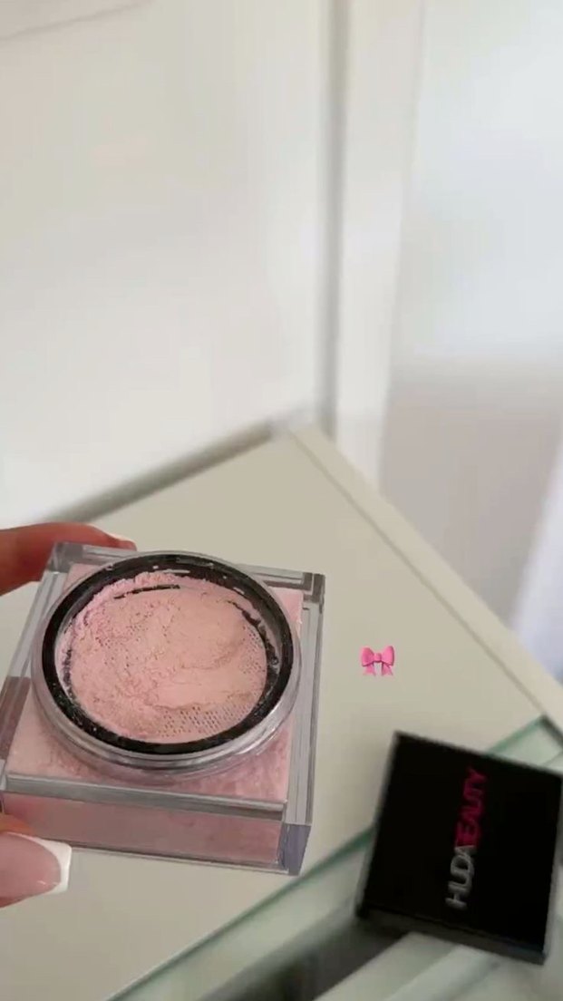 Huda Beauty Cherry Blossom Pudra - Görsel 2