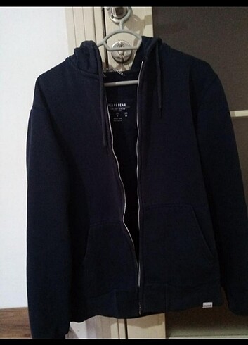 pull and bear sweatshirt 