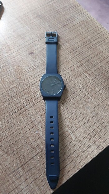 Orijinal adidas saat 
