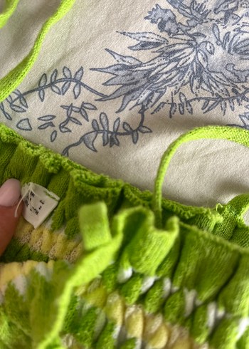 Bershka Yeşil Bağlamalı Desenli Mutfak Önlüğü