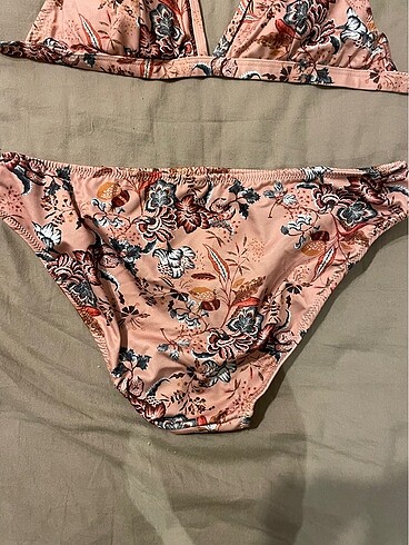 38 Beden Koton Çiçekli Bikini Takımı
