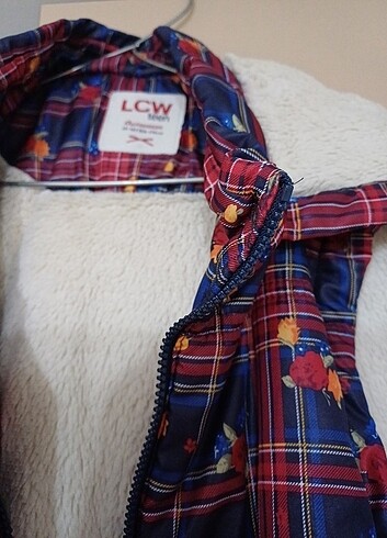 LC Waikiki Kız çocuk yelek
