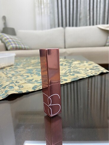  Beden Nars lipbalm