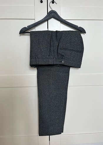 H&M HM Erkek Gri Piliseli Midi Kumaş Pantolon