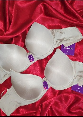85B Beyaz Dolgulu Düz Glamorous Sütyen