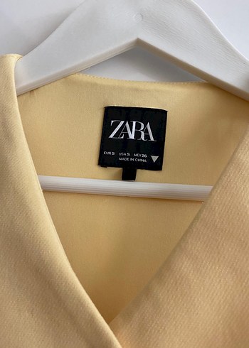 Zara Sarı Kemerli Midi Kadın Yelek