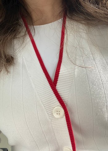 Düğmeli Beyaz Pamuklu V Yaka Hırka - Görsel 8