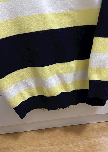 Sarı Çizgili Boğazlı Kadın Kazak - Görsel 3