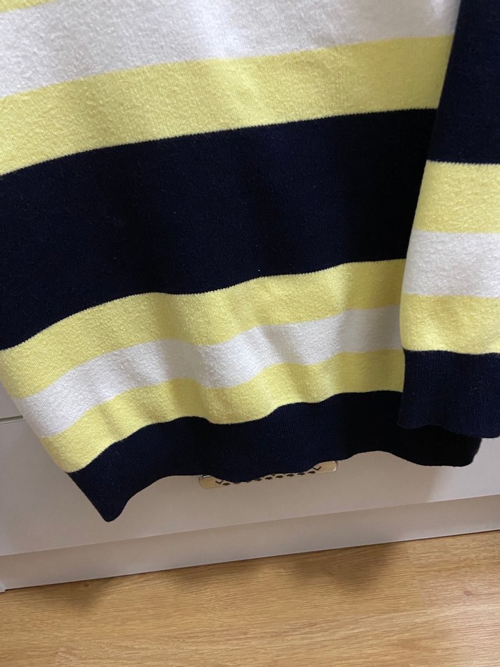 Sarı Çizgili Boğazlı Kadın Kazak - Görsel 3