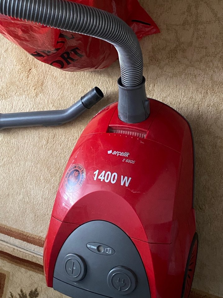 1400W Kırmızı Elektrikli Süpürge - Görsel 2