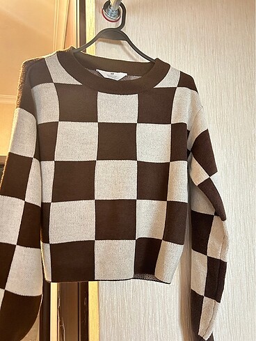 H&M H&M kazak 14+ ama S veya M ile eşittir