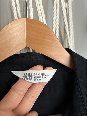 10 Yaş Beden Siyah gömlek H&M 10 yaş kız çocuk