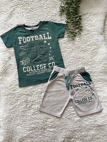 Erkek çocuk şort T-shirt takım