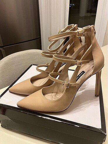 Ninewest stiletto