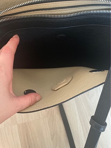 Beden siyah Renk Tommy hilfiger askılı çanta