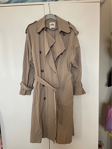 Zara trenchcoat