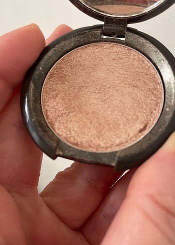 Becca Opal Aydınlatıcı Pudra - Görsel 6