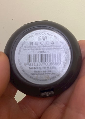 Becca Opal Aydınlatıcı Pudra - Görsel 2