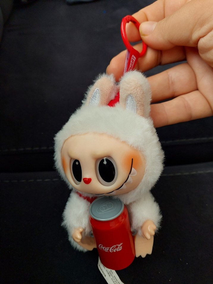 LABUBU Kırmızı Coca-Cola Konseptli Peluş Anahtarlık - Görsel 4