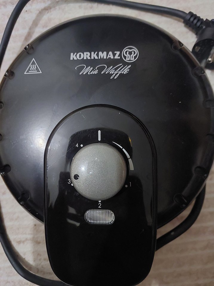 Korkmaz Siyah Mini Waffle Makinesi - Görsel 2