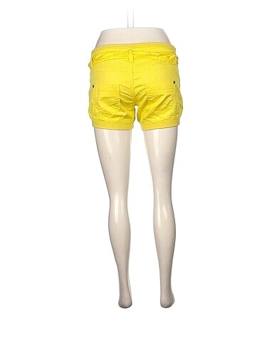 34 Beden Bershka Mini Şort %70 İndirimli.