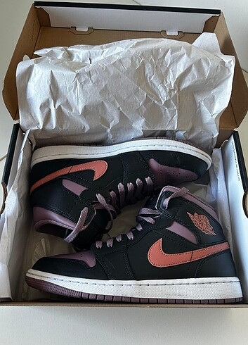 Nike Nike Air Jordan 1 Mid SE