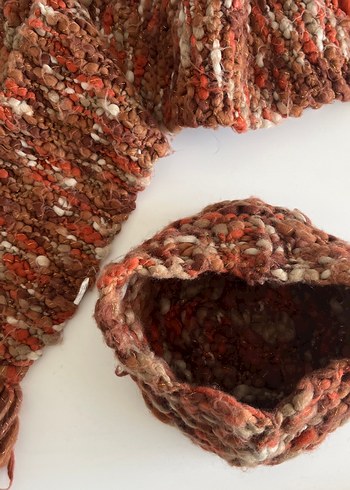 Bohem Tarzı Kahverengi ÖrgüBere ve Atkı Seti - Görsel 3