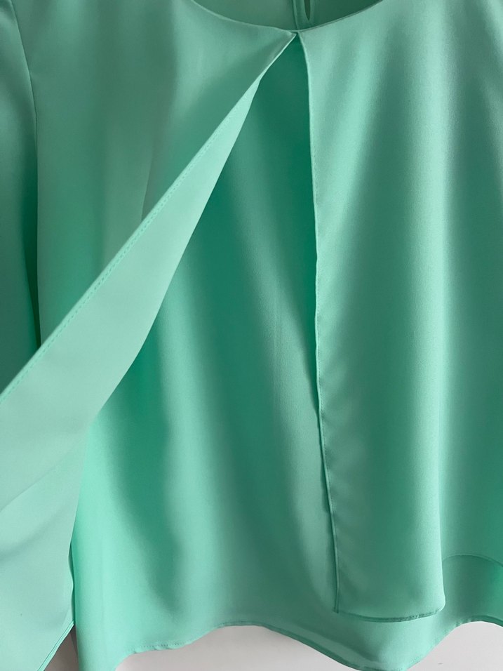 Turkuaz Düğmeli Kadın Bluz - Görsel 4