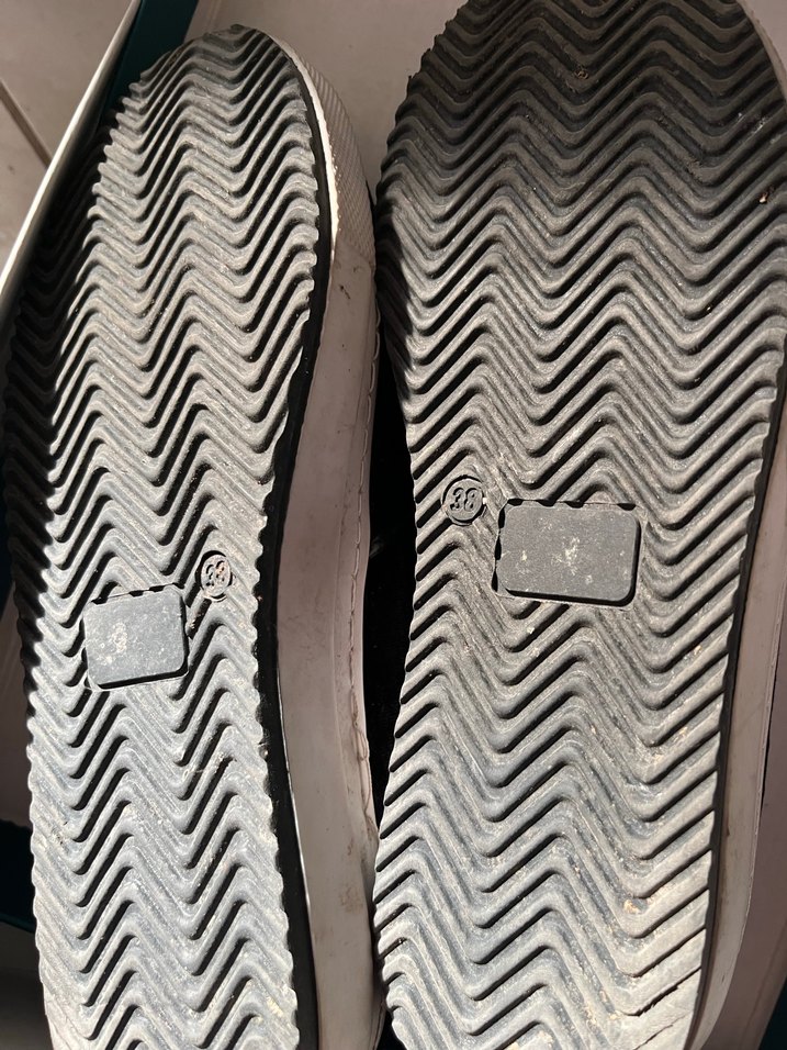 Siyah Parlak Minimalist bayan ayakkabı 38 numara - Görsel 3