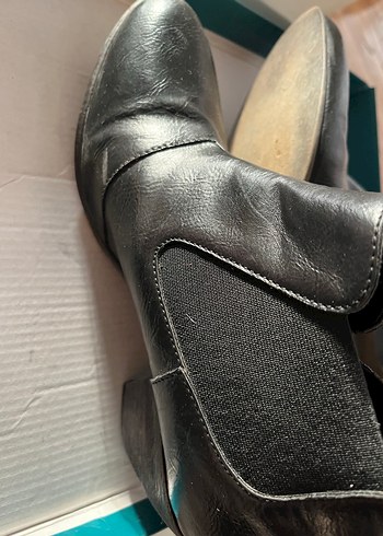 Siyah Deri Topuklu Kadın Botlar - Görsel 5