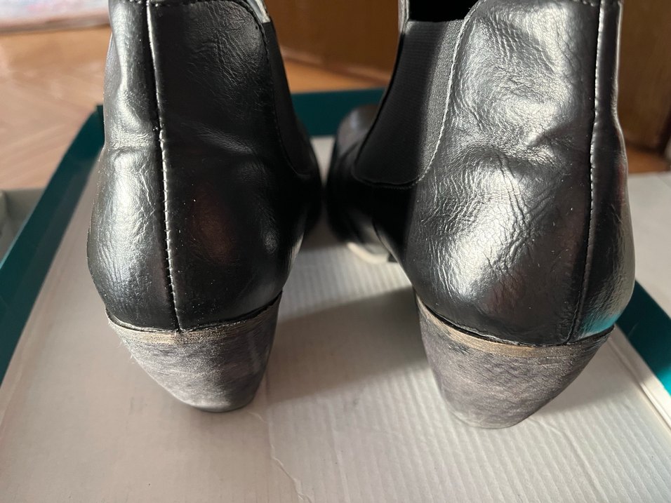 Siyah Deri Topuklu Kadın Botlar - Görsel 4