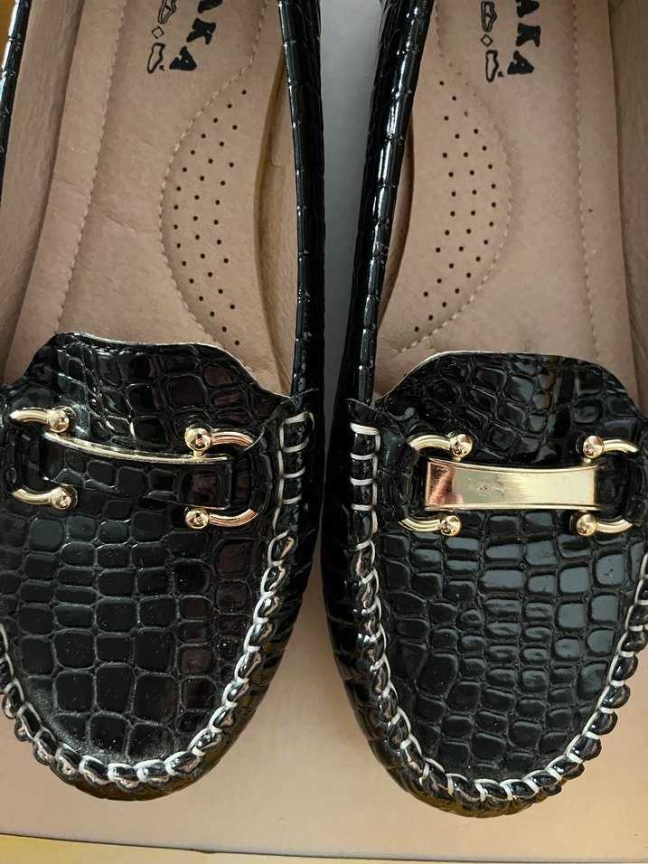 Siyah Parlak Yılan Desenli Tokalı Kadın Babet - Görsel 2