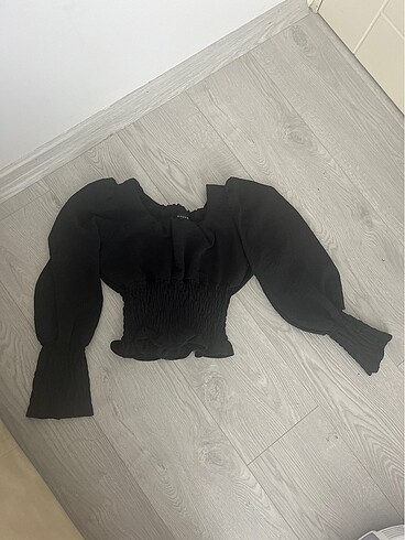 Zara Kolları fırfırlı şık bluz