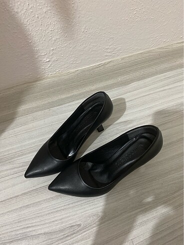 Diğer Siyah Stiletto