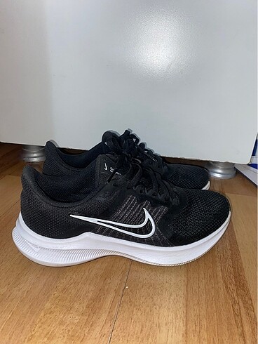Orijinal siyah Nike spor ayakkabı