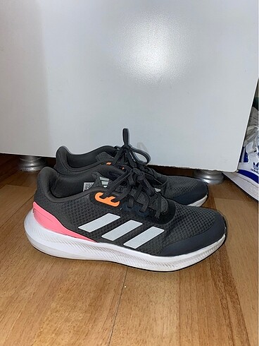 Adidas Gri kadın orijinal spor ayakkabı