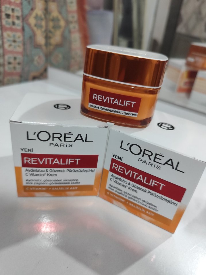 L'Oréal Revitalift Kadın Nemlendirici Krem - Görsel 3