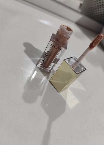 Bej Parlak Sivi göz farı - Görsel 3