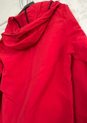 Kırmızı Kapüşonlu Fermuarlı Kadın Ceket - Görsel 4