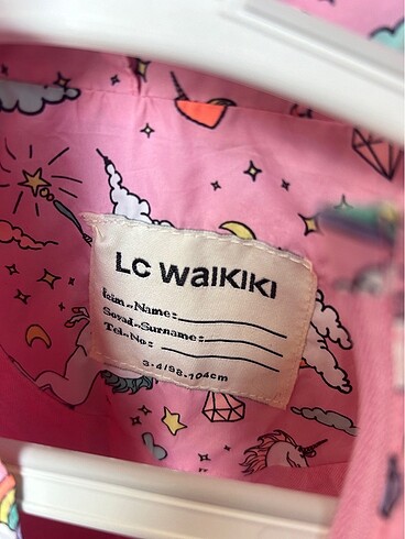 LC Waikiki Yağmurluk 3-4 yaş