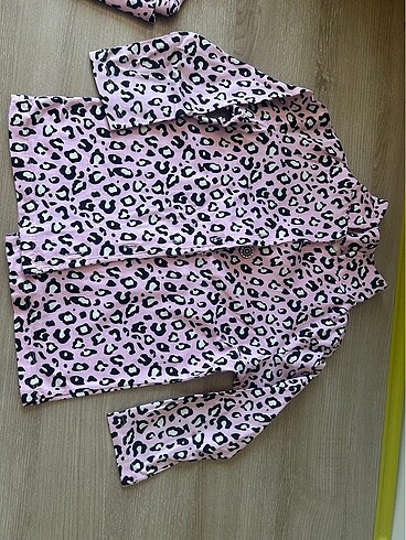 Pembeli Leoparlı Pijama Takımı 6-7Yaş