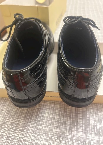 Parlak Siyah Rugan Erkek Çocuk Klasik Ayakkabı - Görsel 2