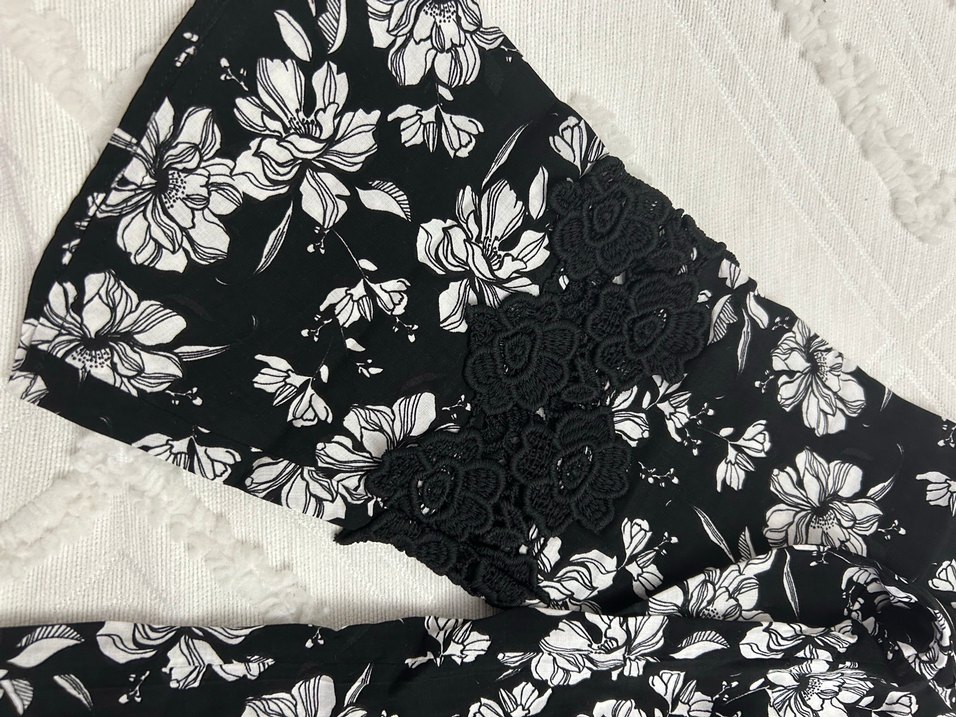 Kolları Dantel Detaylı. Hiç Giyilmedi - Görsel 2